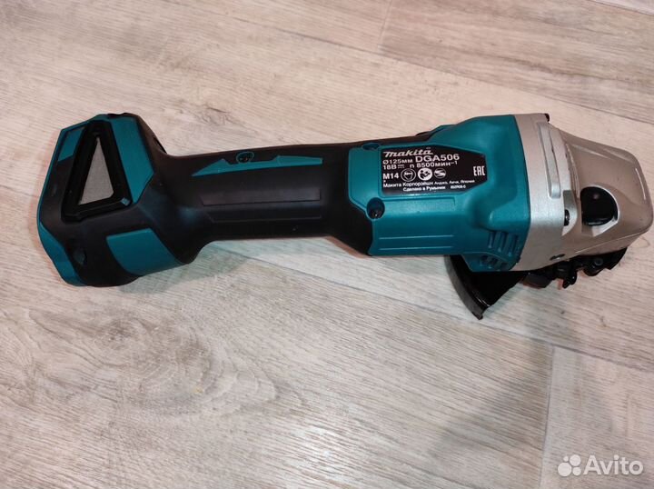 Угловая шлифмашина Makita LXT DGA506Z