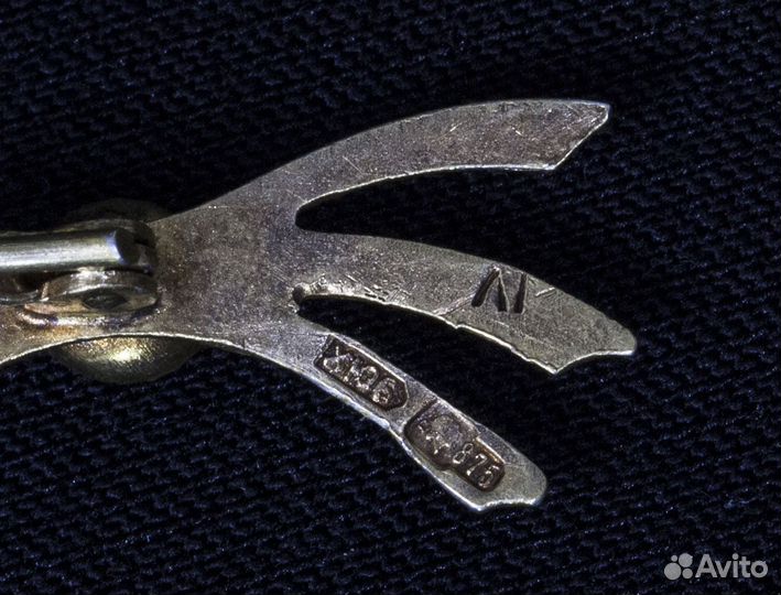 Брошь Ветка, серебро и горный хрусталь, 875 проба