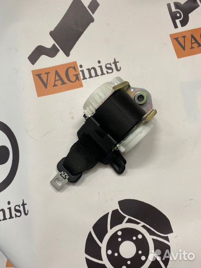 Ремень безопасности задний Bmw F10 3.0 2011