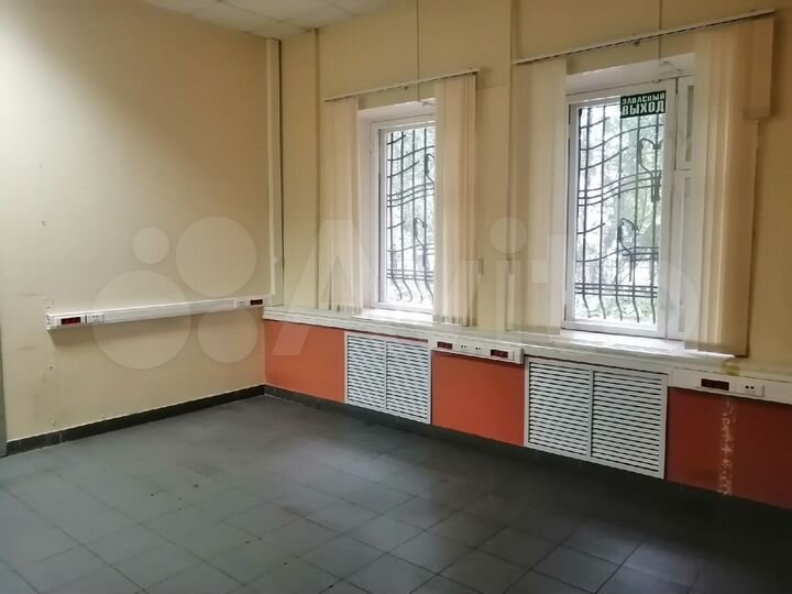 Здание, 360 м²