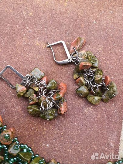 Колье с натуральным камнем