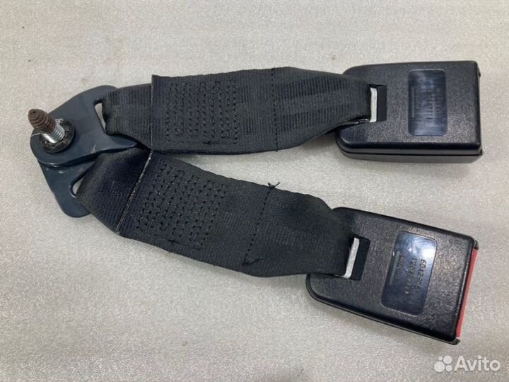 Ответная часть ремня безопасности Renault Duster