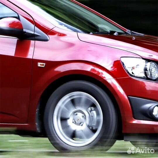 Крыло переднее правое в цвет Chevrolet Aveo T300