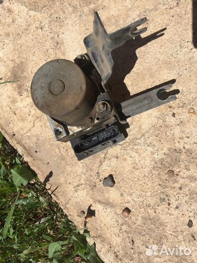 Разбор Nissan Tiida