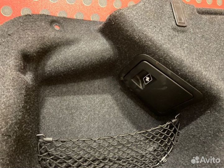 Обшивка багажника Bmw 5 G30 2017