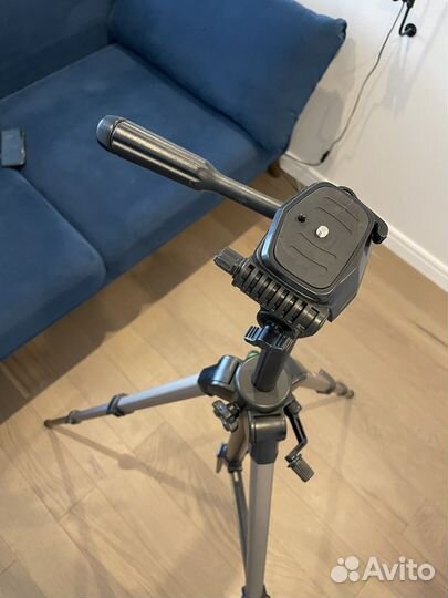 Штатив для фотоаппарата