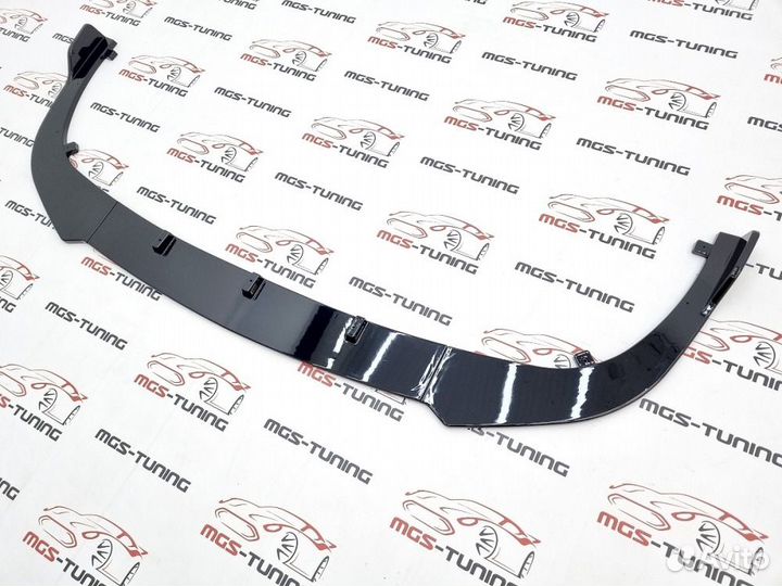 Губа переднего бампера Toyota Camry XV70 черная