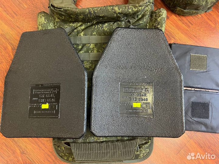 Бронежилет со шлемом