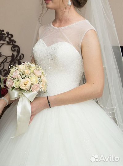 Свадебное платье 40-42 бу