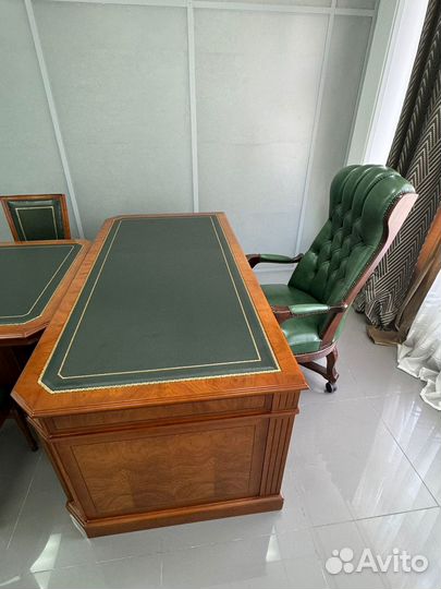 Набор офисной мебели