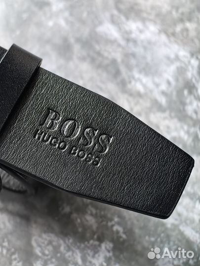 Мужской чёрный ремень boss