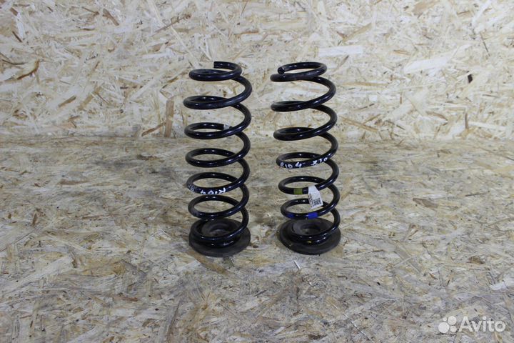 Пружина задняя левая Kia Rio 4