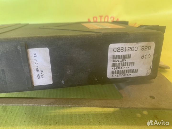 Блок управления двигателем Volkswagen Passat B3 1F