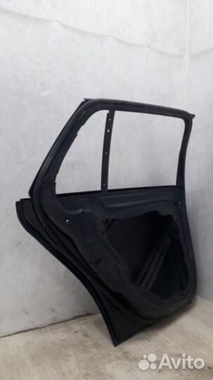 Дверь задняя левая Универсал A2137320310