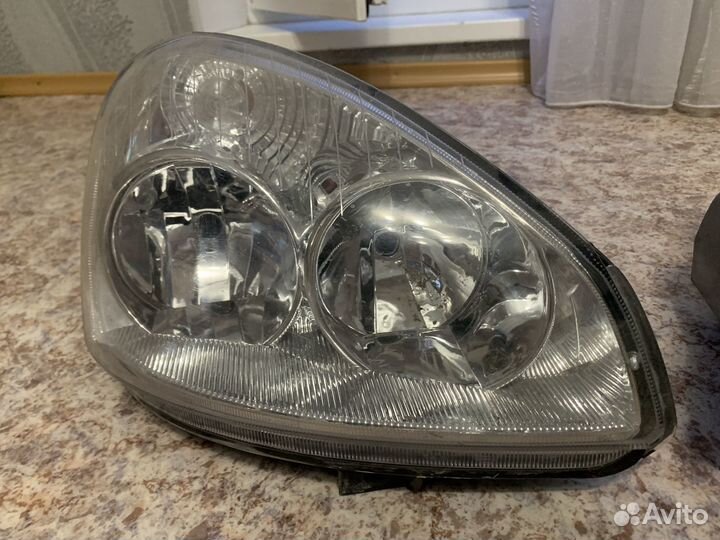 Передние фары на priora 1