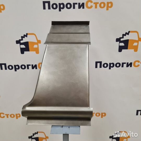 Карман перед задним колесом VW Crafter maxi