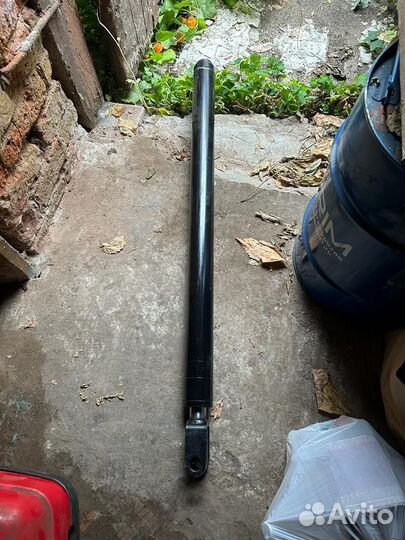 Цилиндр гидравлический на двухстоечный подъёмник