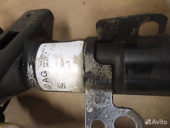 Стойка передняя левая VW-T6 7E5 413 031 H