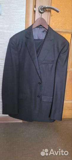 Мужской классический костюм 48
