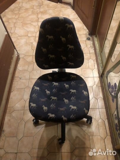 Компьютерное кресло