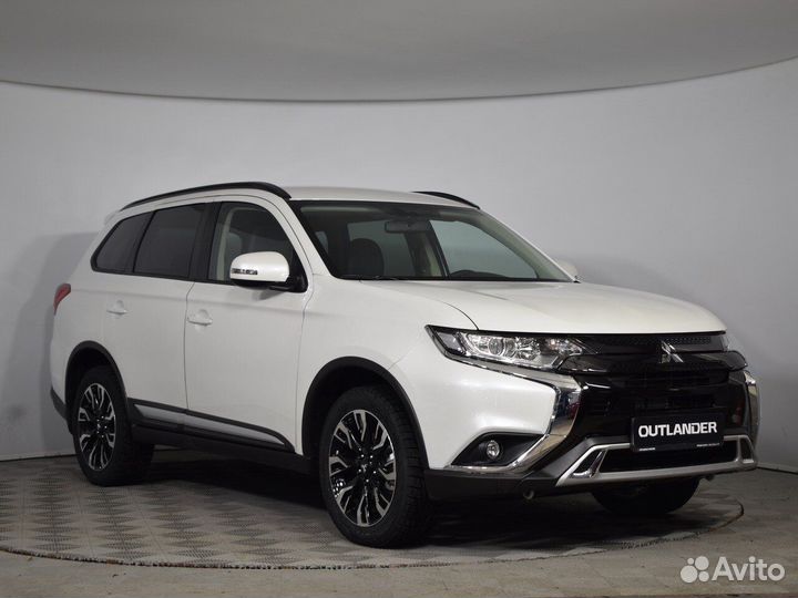 Mitsubishi Outlander 2 CVT, 2022
