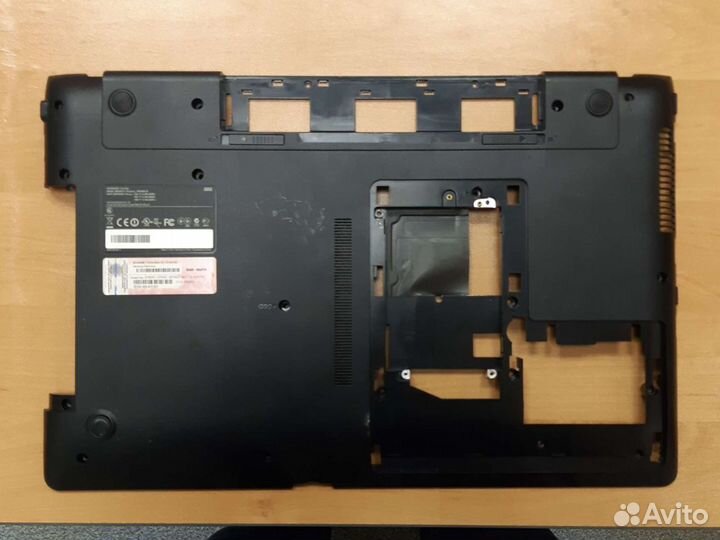 Поддон от ноутбука Samsung np305e7a
