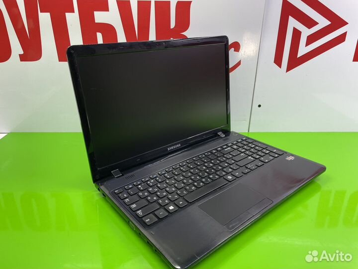 Офисный ноутбук Samsung