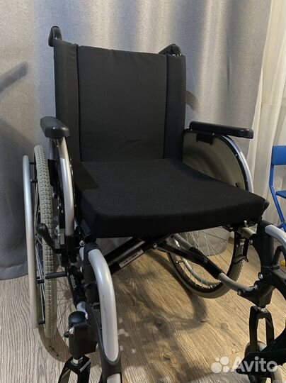 Инвалидная коляска