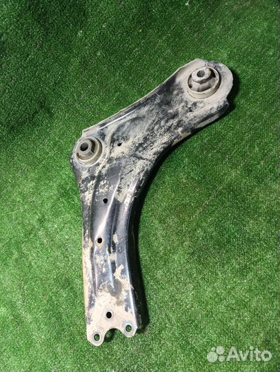 Рычаг правый renault fluence