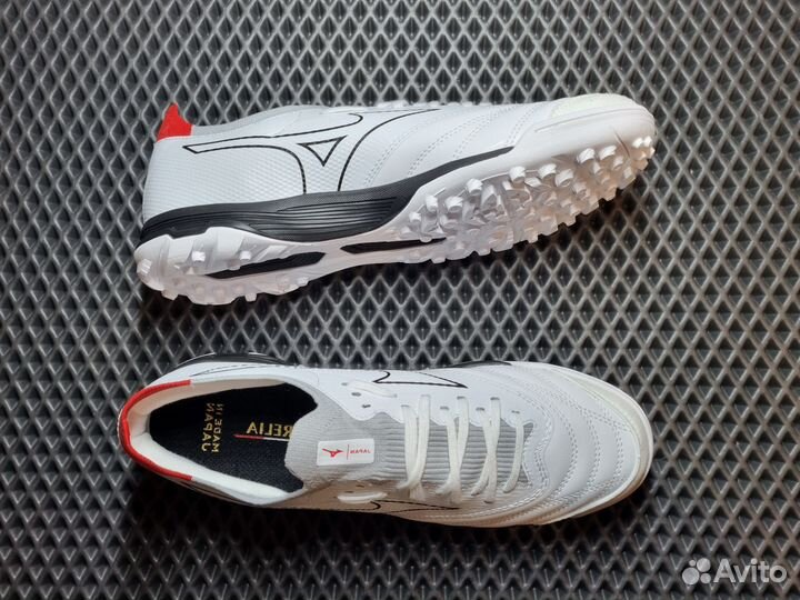 Сороконожки Mizuno Morelia Neo