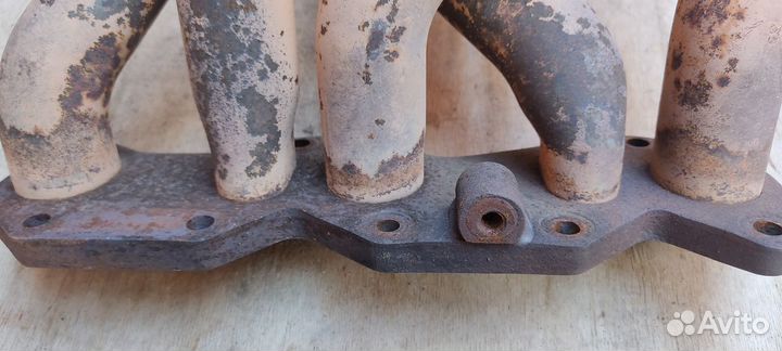 Коллектор выпускной Volkswagen Bora Jetta AGZ 2.3л