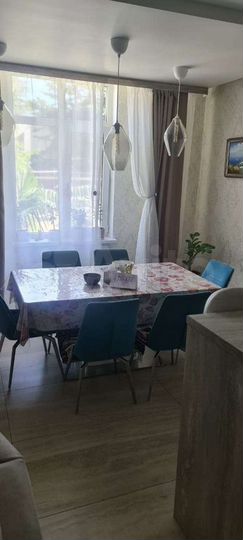 3-к. квартира, 140 м², 1/10 эт.