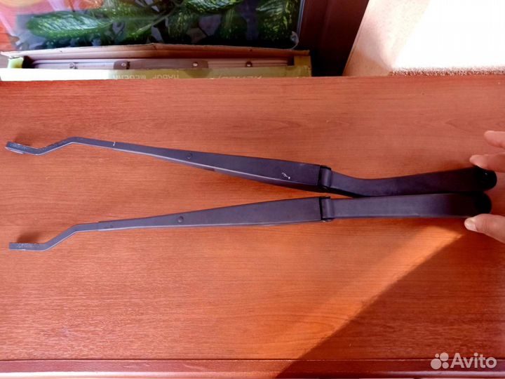 Поводки дворников Subaru Forester SF