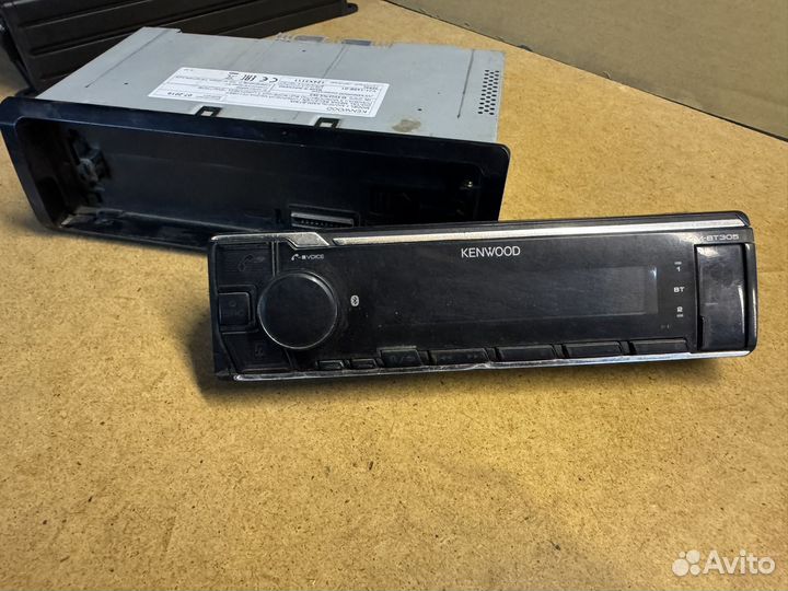 Авто магнитола kenwood 305 BT