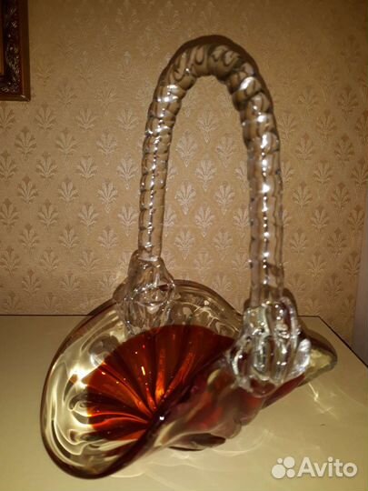 Вазы из цветного стекла Красный май, Чехия