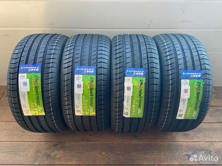 Triangle EffeXSport TH202 275/30 R19 и 245/35 R19 96Y