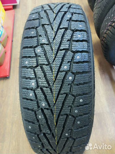 Roadstone Winguard WinSpike SUV 225/60 R17 99T