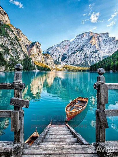 Картина по номерам 40x50 Голубое озеро среди