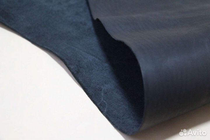 Пола черная