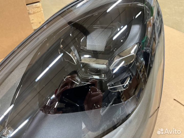 Комплект затемненных фар Cayenne E3 новые оригинал