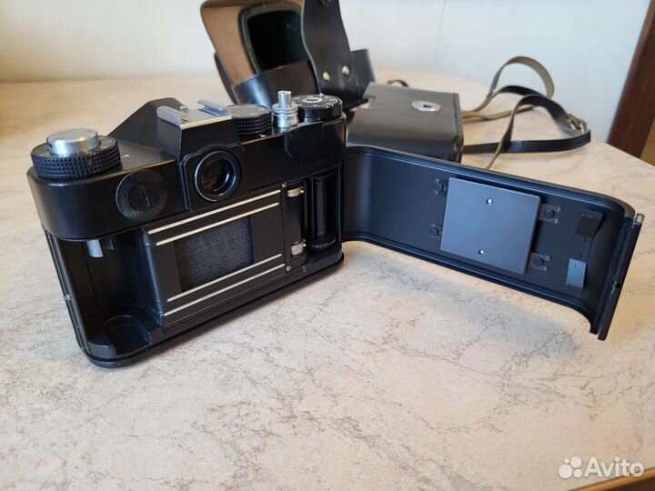 Пленочный фотоаппарат Zenith TTL