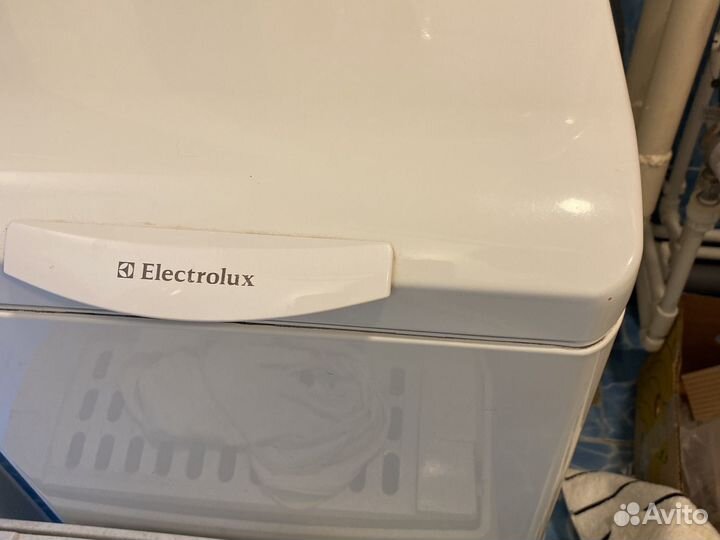 Стиральная машинка автомат с баком