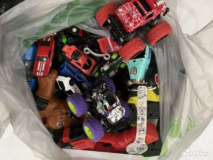 Машинки большие и хотвилс, книги, конструкторы