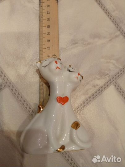 Статуэтка влюбленные кошки