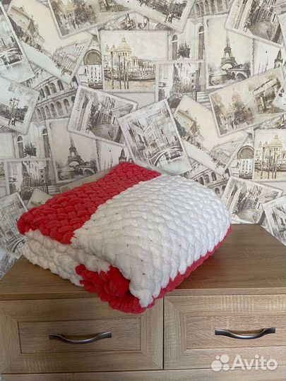 Пледы ручной работы.размер 120/160.240/220