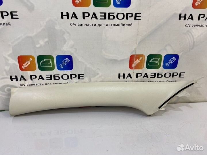 Накладка на стойку внутренняя передняя левая Mazda