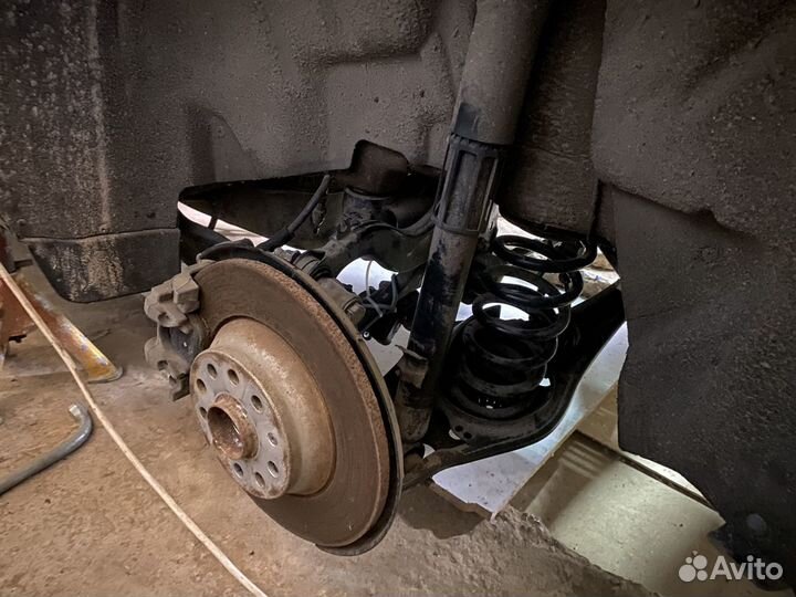 Кулак задний правый Skoda Kodiaq