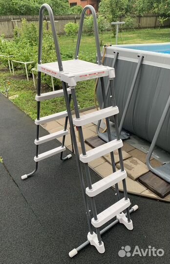 Лестница для бассейна Intex