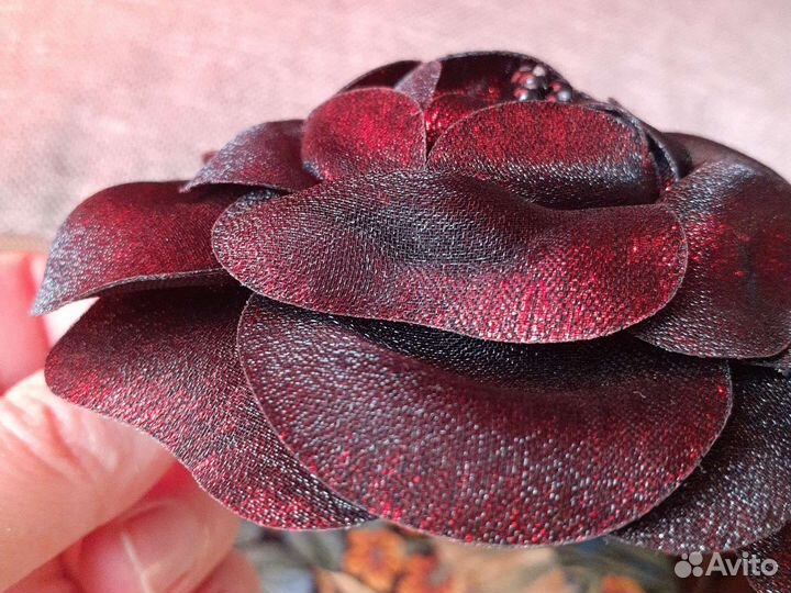 Брошь цветок