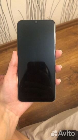 Samsung Galaxy A50, 4/64 ГБ